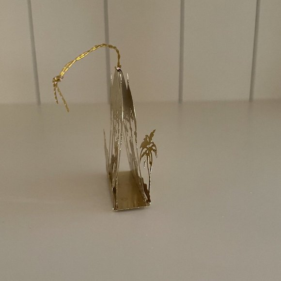 Gold Christmas Ornament Fantasy Decor Vintage Manger Scene North Star Angels - Picture 4 of 8